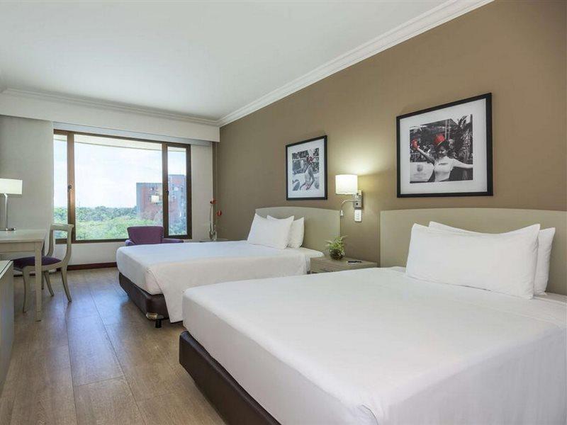 Nh Cali Royal Hotell Eksteriør bilde