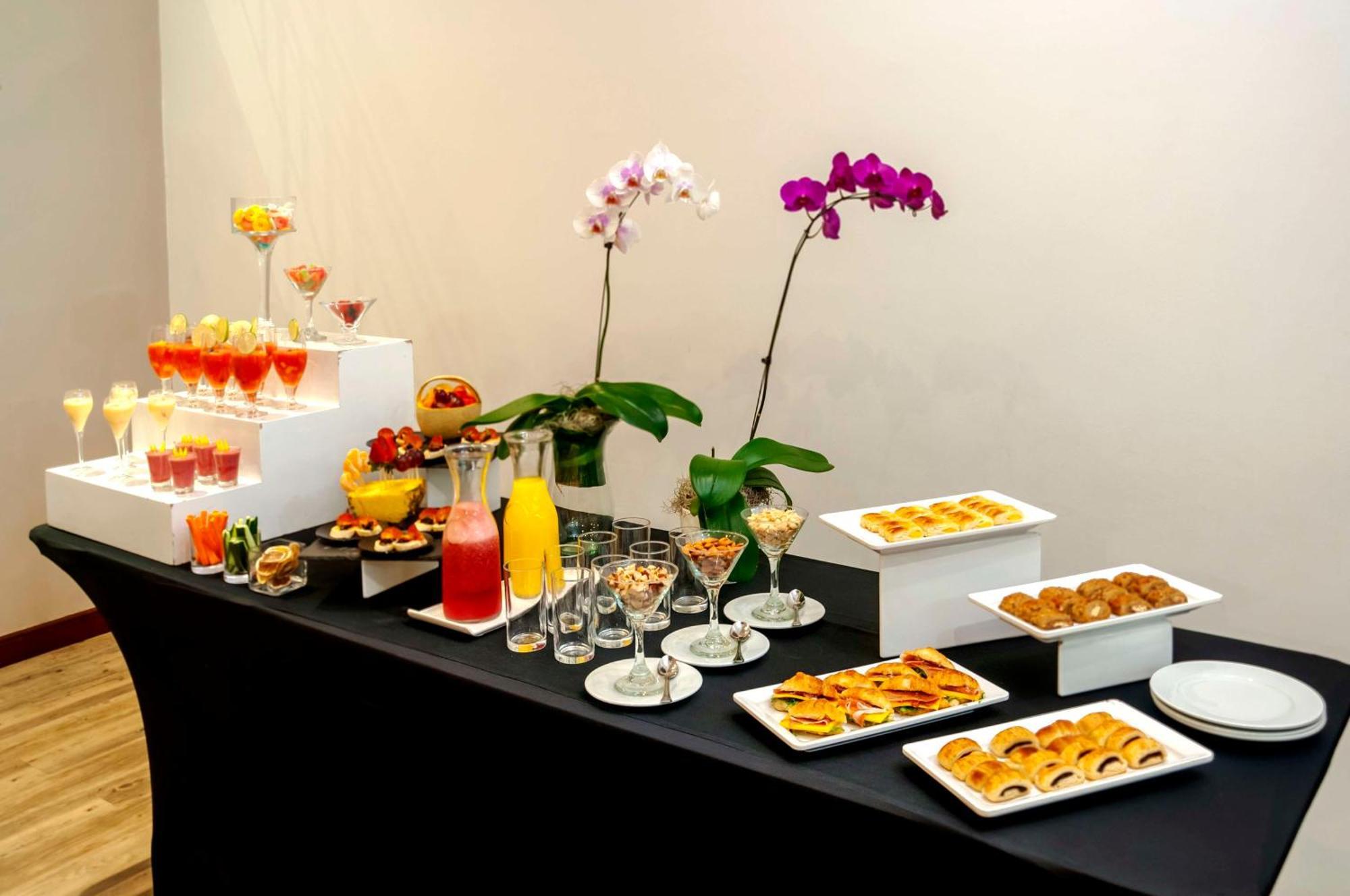 Nh Cali Royal Hotell Eksteriør bilde