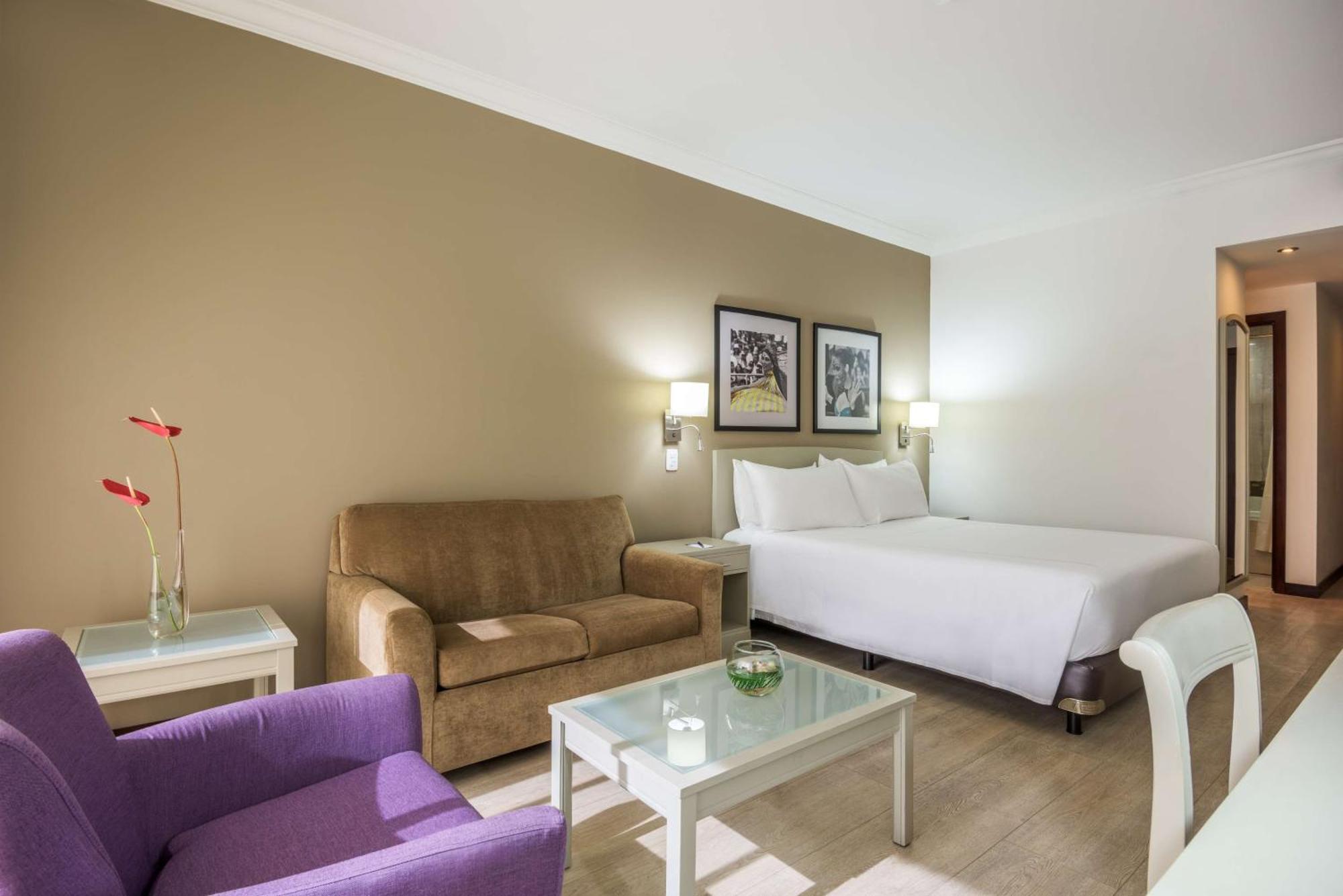 Nh Cali Royal Hotell Eksteriør bilde