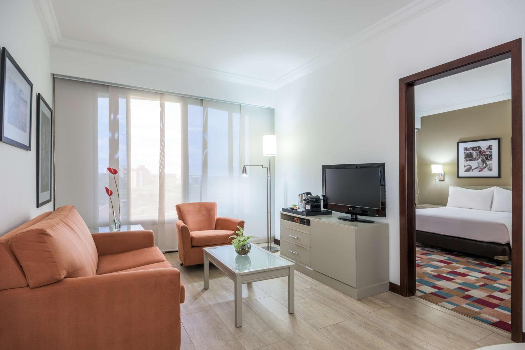 Nh Cali Royal Hotell Eksteriør bilde