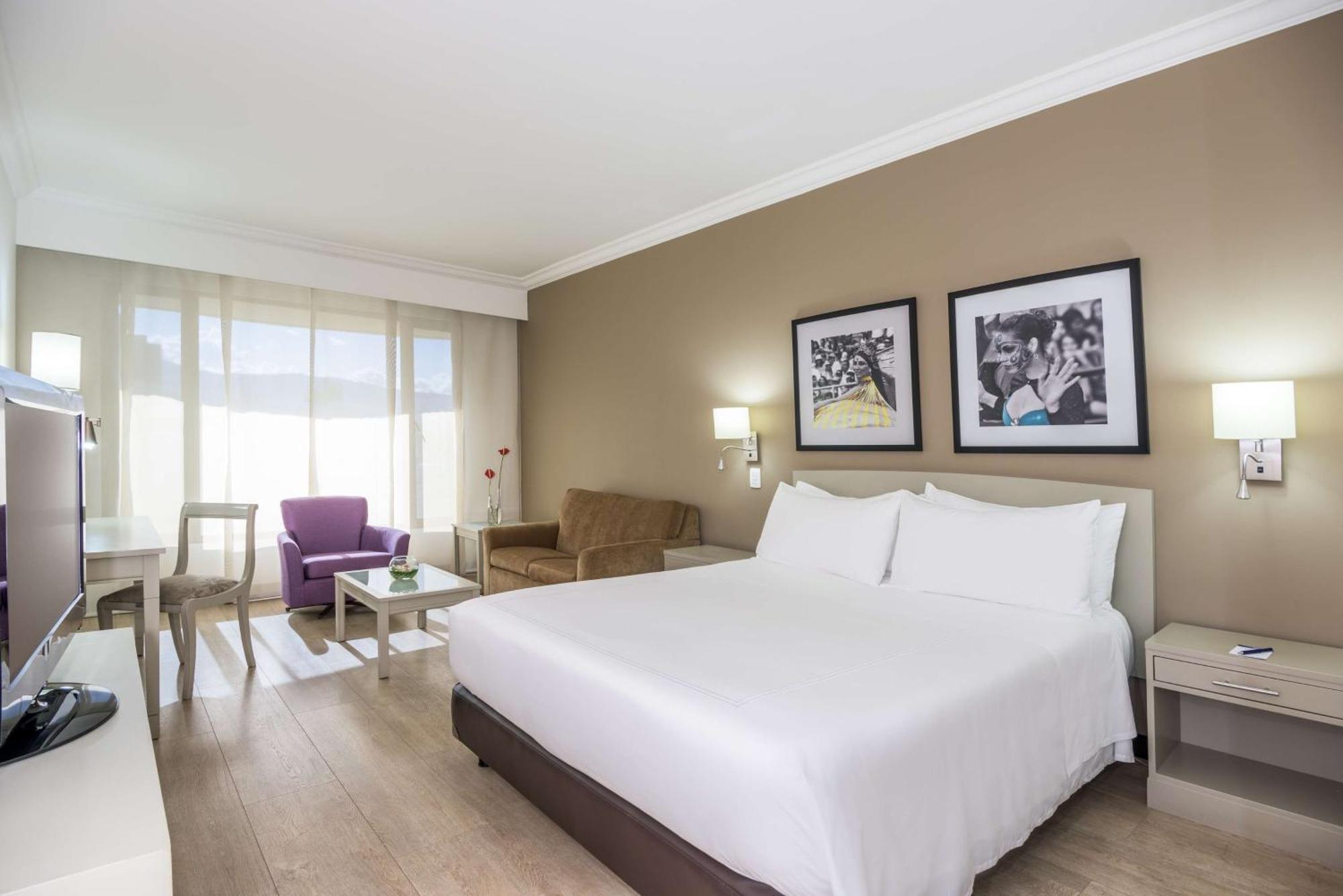 Nh Cali Royal Hotell Eksteriør bilde