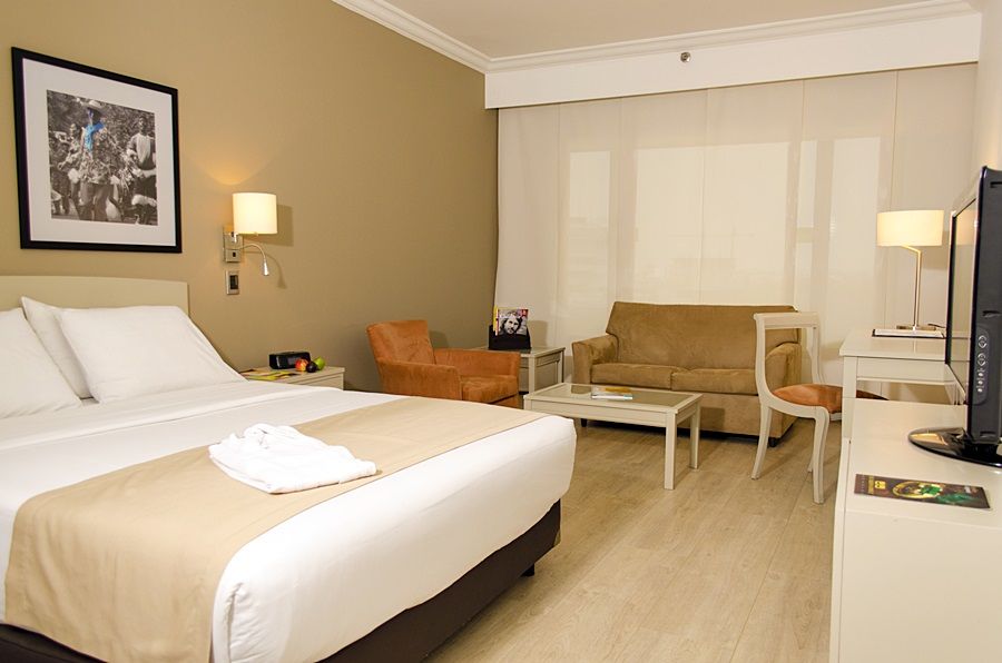 Nh Cali Royal Hotell Eksteriør bilde