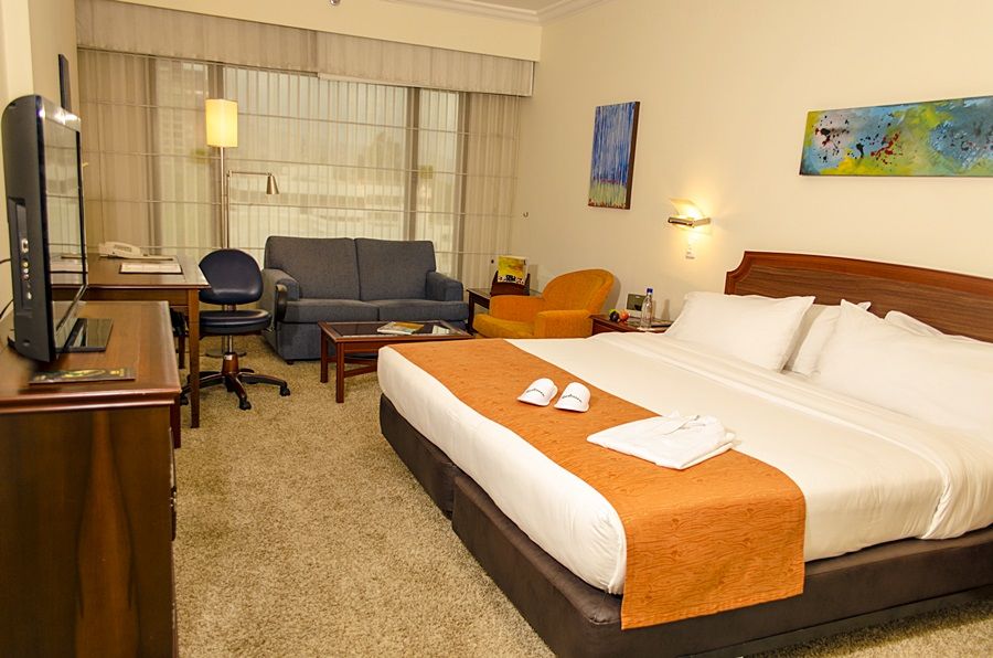 Nh Cali Royal Hotell Eksteriør bilde